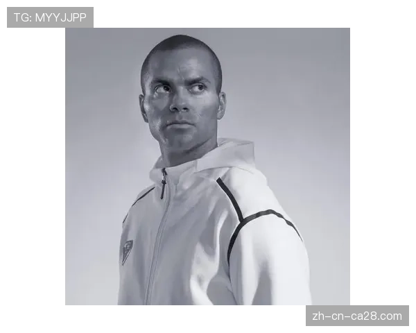 特写：马刺主场为退役球星托尼·帕克举行9号球衣悬挂仪式